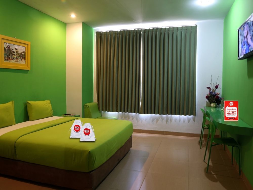 Nida Rooms Makassar Jampea 19536 Exterior photo